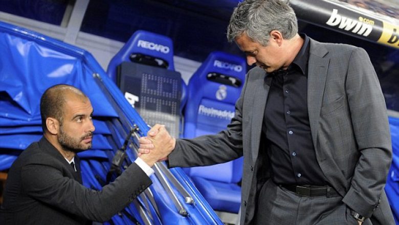 Gazetari e pyet Mourinhon se a do ta përshëndesë Guardiolan – shikoni reagimin e tij (Video)
