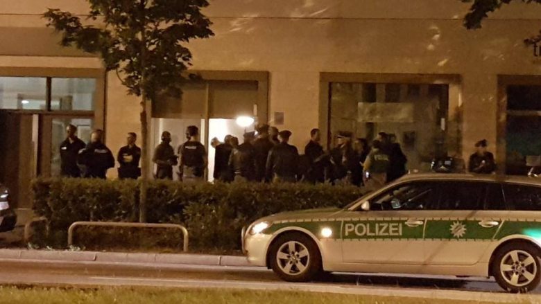 Policia bastis shtëpinë e sulmuesit në Munih, babai i tij është në mbajtje