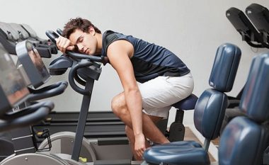 Kur duhet të bëni ushtrime fizike që të flini më mirë?