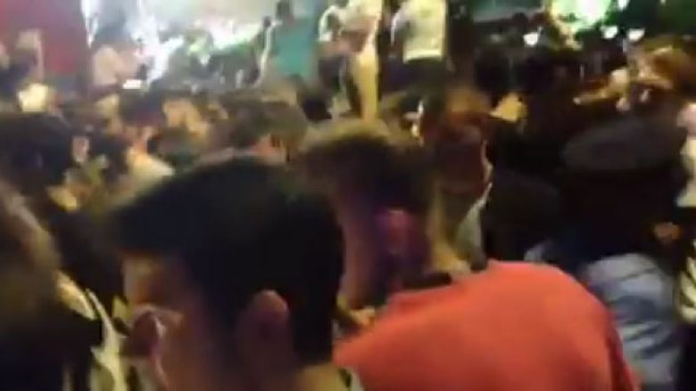 QKUK: 42 të lënduar në sheshin “Zahir Pajaziti” (Video)