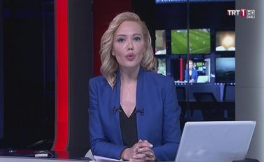 Momenti kur Ushtria merr në kontroll televizionin shtetëror turk (Video)
