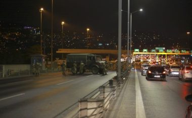 Ligji ushtarak dhe ora policore në fuqi në Turqi