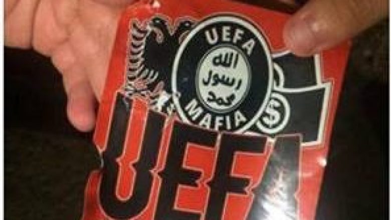 E pabesueshme – Fletushka që i përshkruan shqiptarët si terroristë krahas ISIS-it të përkrahur nga UEFA (Foto)