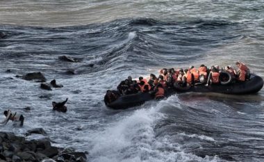 Marina Ushtarake shpëton 603 migrantë në Mesdhe