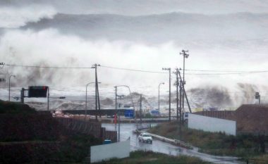 Pamje rrëqethëse të kapura nga sateliti të uraganit Lionrock, që është nisur drejt Japonisë (Foto/Video)