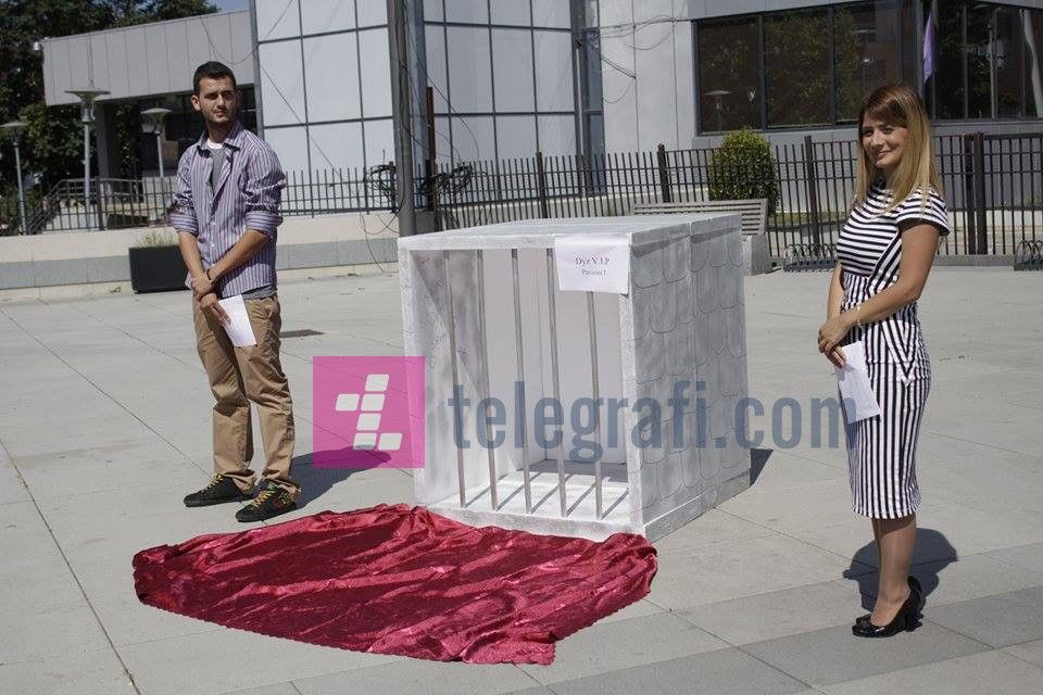 Protestoj përuron “Burgun e Dyzit VIP” Telegrafi Telegrafi