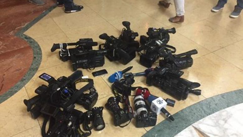Mediat bojkotojnë konferencën e Kryesisë së Kuvendit