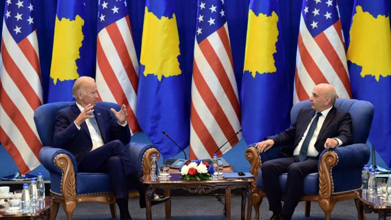 Biden ‘shuplakë’ Qeverisë për korrupsionin