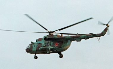 Publikohen pamjet e helikopterit rus, të shkatërruar nga rebelët në Siri (Video,+18)