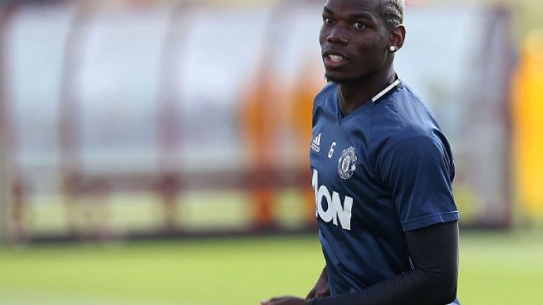 Pogba shërbehet me akullore teksa i qetë pret debutimin e madh me Unitedin (Foto)