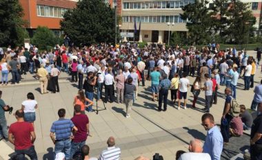 Sot protestohet në Prishtinë kundër krimit e korrupsionit