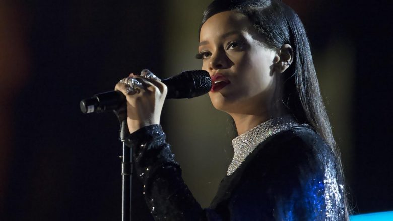 Rihanna dhe Anna Hathaway së bashku tek filmi “Ocean’s 8”