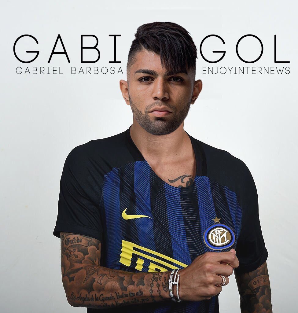 Tifozët e Interit tashmë kanë filluar të bëjnë montazhet e tyre, duke veshur Gabrigol me fanellën zikaltër.