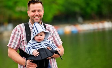 Rritet numri i baballarëve në Maqedoni që e shfrytëzojnë pushimin e lindjes