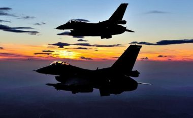 Aeroplanët luftarakë të Danimarkës për herë të parë kryejnë sulme në Siri
