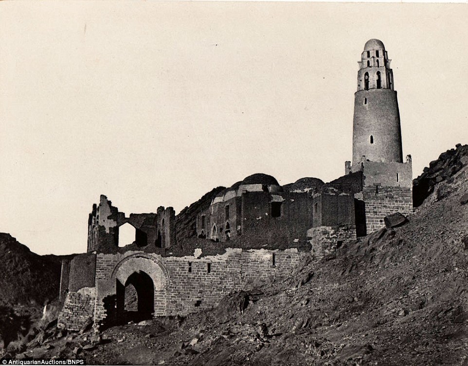 Del në shitje koleksioni i rrallë i fotografive turistike qe jane bere ne Egjipt para 170 vitesh foto 8