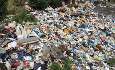 Aksion për pastrimin e deponive të egra në Shkup