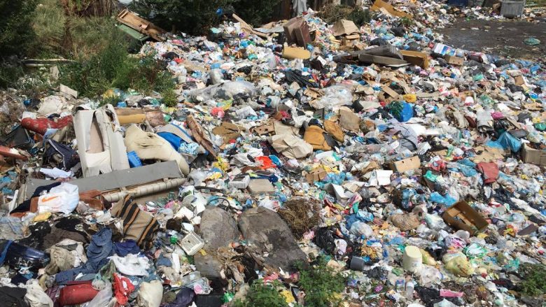 Aksion për pastrimin e deponive të egra në Shkup