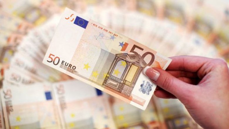 Përfundojnë efektet sezonale, rritet euro