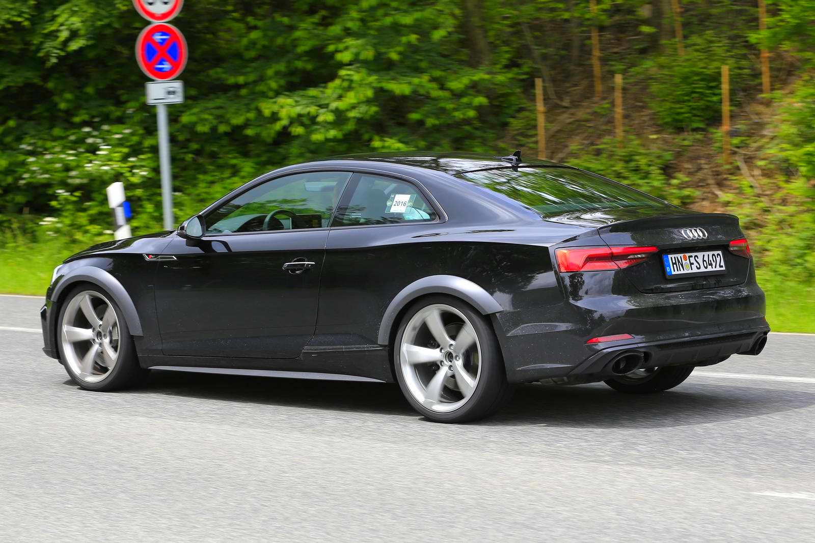 Fotografohet gjatë fazës së testimit Audi RS5 qe do te lansohet me 2018 foto 3