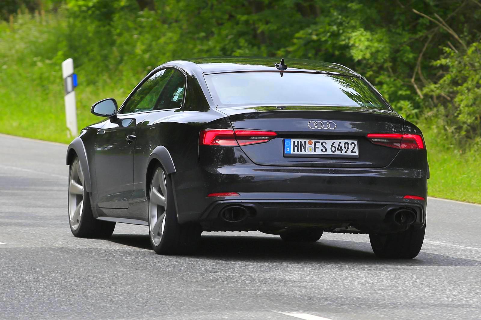 Fotografohet gjatë fazës së testimit Audi RS5 qe do te lansohet me 2018 foto 4