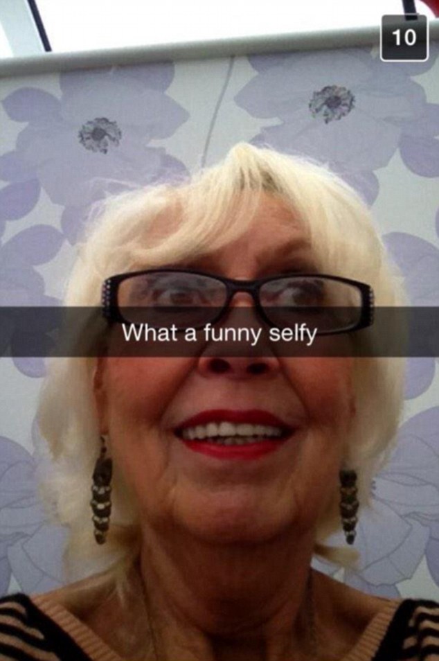 Gjyshet qesharake në Snapchat qe po turperojne niperit e tyre foto 7