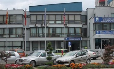 Komuna e Gostivarit ndanë 10.000 denarë për fëmijën e parë të lindur në vitin 2021