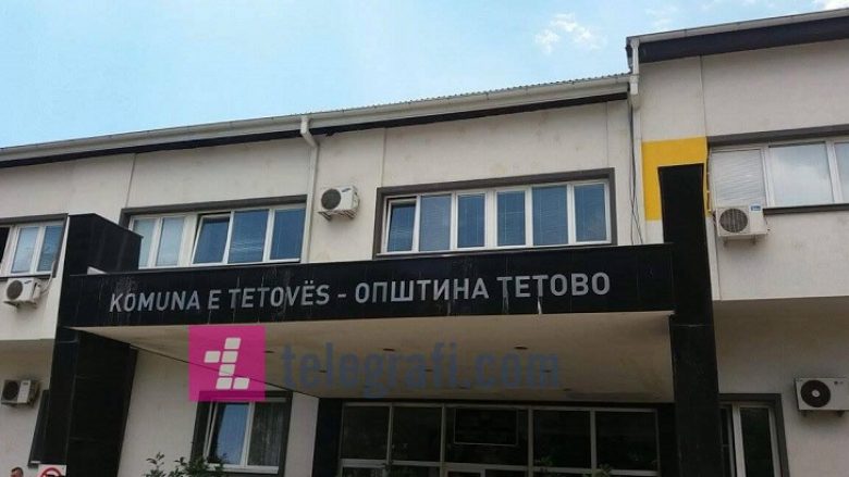 Largohen shitësit ambulant nga hapësirat publike në qendër të Tetovës