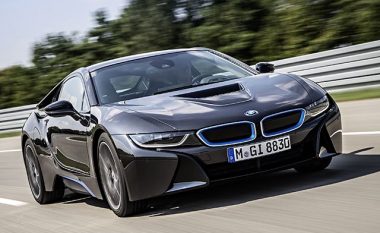 Modeli i ri i8 nga BMW: 482 kilometra, me vetëm një mbushje (Foto)