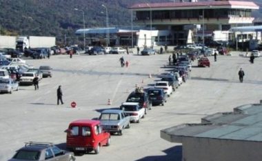 Ikin emigrantët pas festave, fluks udhëtarësh në të gjitha pikat e kalimit kufitar të Shqipërisë