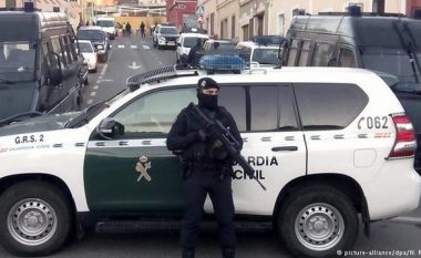 Spanjë: Arrestohen 126 shqiptarë, donin të hynin ilegalisht në Angli