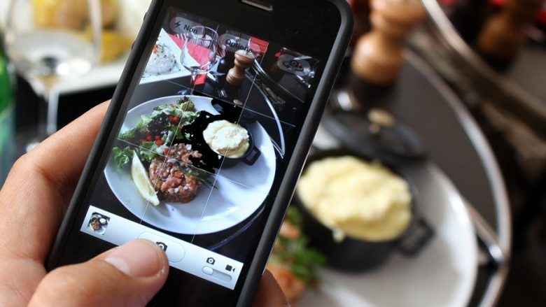 Imazhet mashtruese të ushqimeve në rrjetet sociale (Foto)
