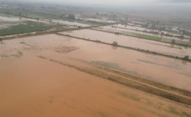 Pamje të rajonit të përmbytur të Shkupit nga ajri (Foto)