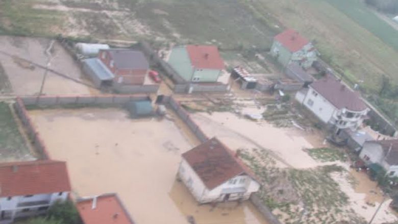 Në Shkup organizohen fushata për mbledhje donacionesh për rajonet e prekura nga vërshimet