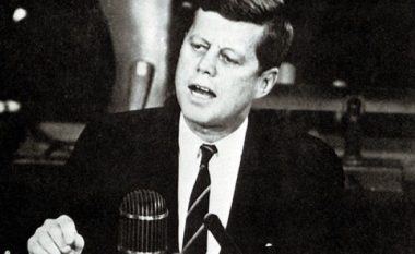 “Ishte një punë e brendshme”: Ish roja zbulon se kush e vrau Kennedyn