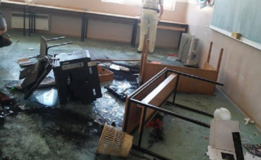 Demolohet shkolla në Hasanbeg (Foto)