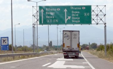 Rrugët e këqia, fajtore për rënien e tregtisë Maqedoni-Kosovë