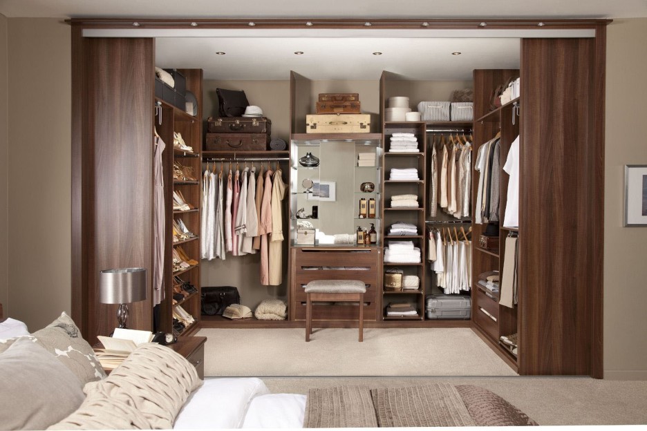 Walk-In-Closet-Designs-For-A-Master-Bedroom-For-goodly-Master-Bedroom-Closet-Design-Home-Design-Ideas-Luxury