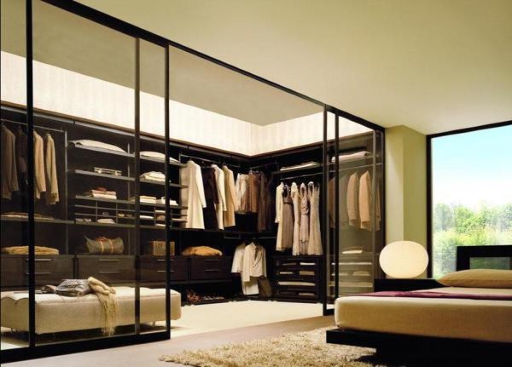 Walk-In-Closet-Designs-For-A-Master-Bedroom-Inspiring-good-Walk-In-Closet-Designs-For-A-Master-Custom