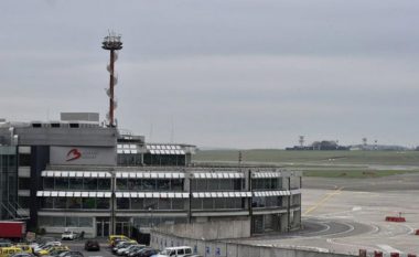 Alarm për bombë në dy aeroplanë që do të aterrojnë në Bruksel