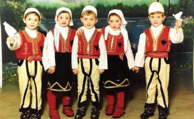 Kështu duken pesënjakët shqiptarë pas 20 viteve (Foto)