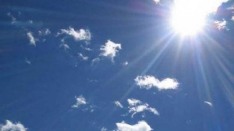 Temperaturat sot deri në 34 gradë celsius