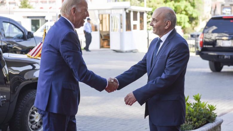 Mustafa: Familja Biden nuk kanë nevojë për ftesë, Kosova është shtëpia e tyre