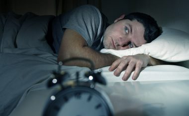 Arsyeja se përse gjatë natës zgjoheni shpesh