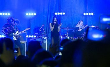 Dua Lipa kalli Shqipërinë, ja çka tha ajo pas performancës në Tiranë