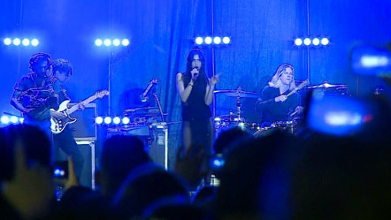 Dua Lipa kalli Shqipërinë, ja çka tha ajo pas performancës në Tiranë