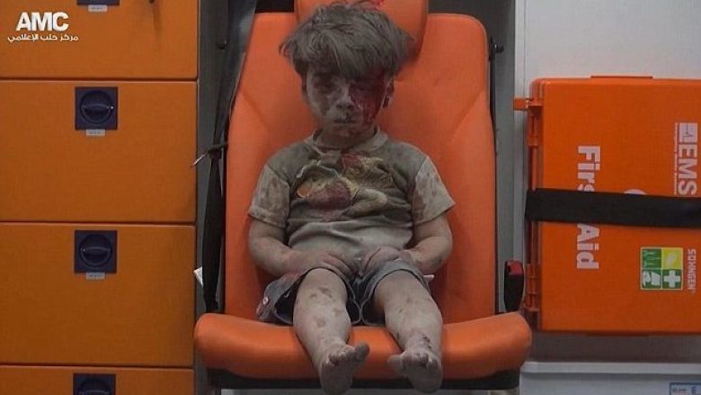 Fotografia e djaloshit sirian që tronditi botën (Foto/Video,+18)