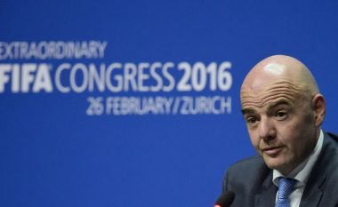 FIFA ndërpren hetimet ndaj presidentit Infantino