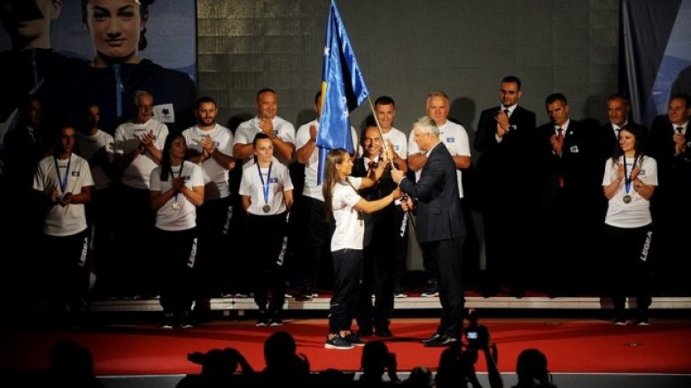 Flamuri i Kosovës ngritët në Fshatin Olimpik në Rio (Video)