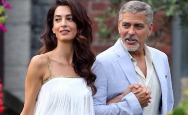 George Clooney rrezaton pranë gruas së tij, shikoni vallëzimin e tyre romantik (Foto)